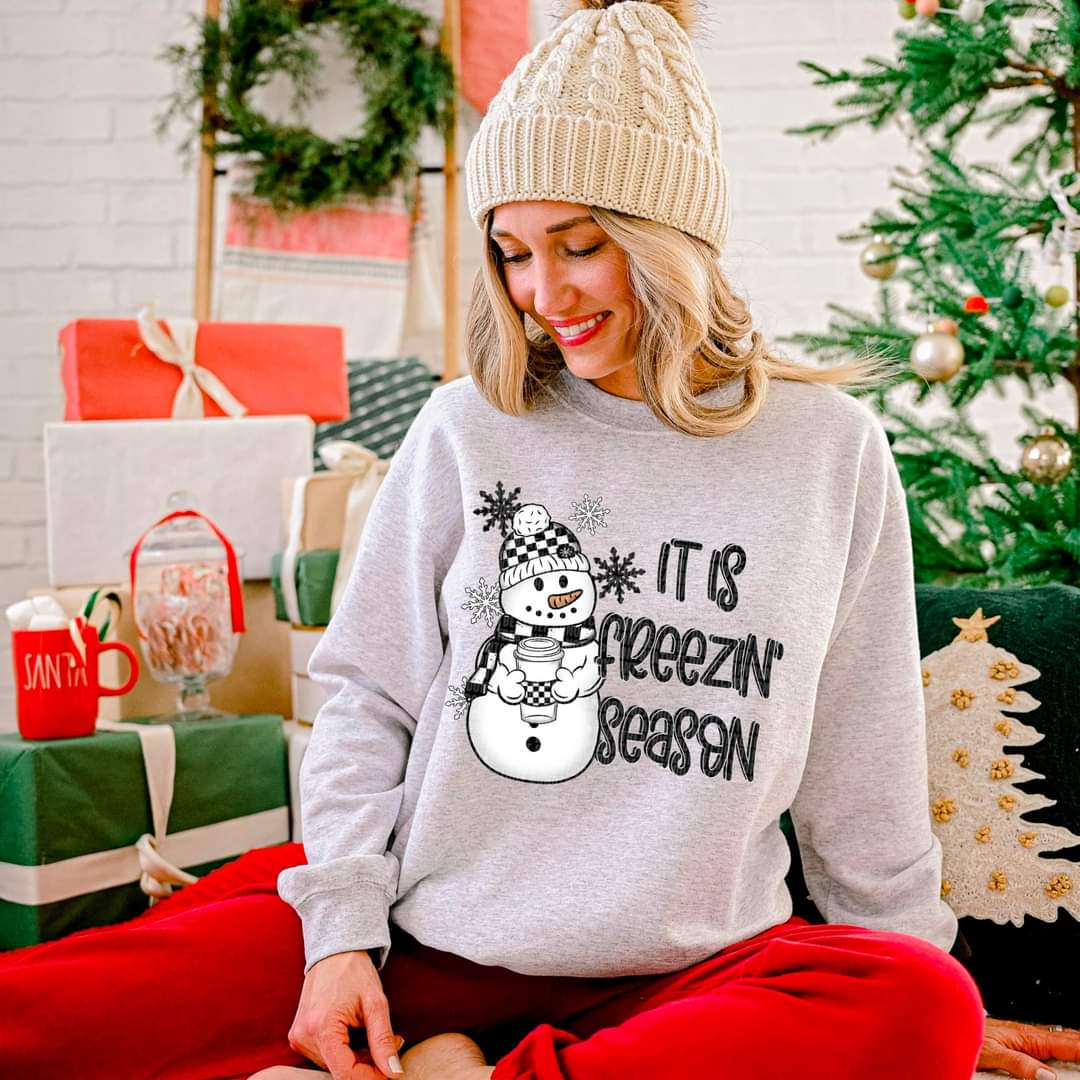 It's Freezin' Season Snowman - Shirt SDD.24