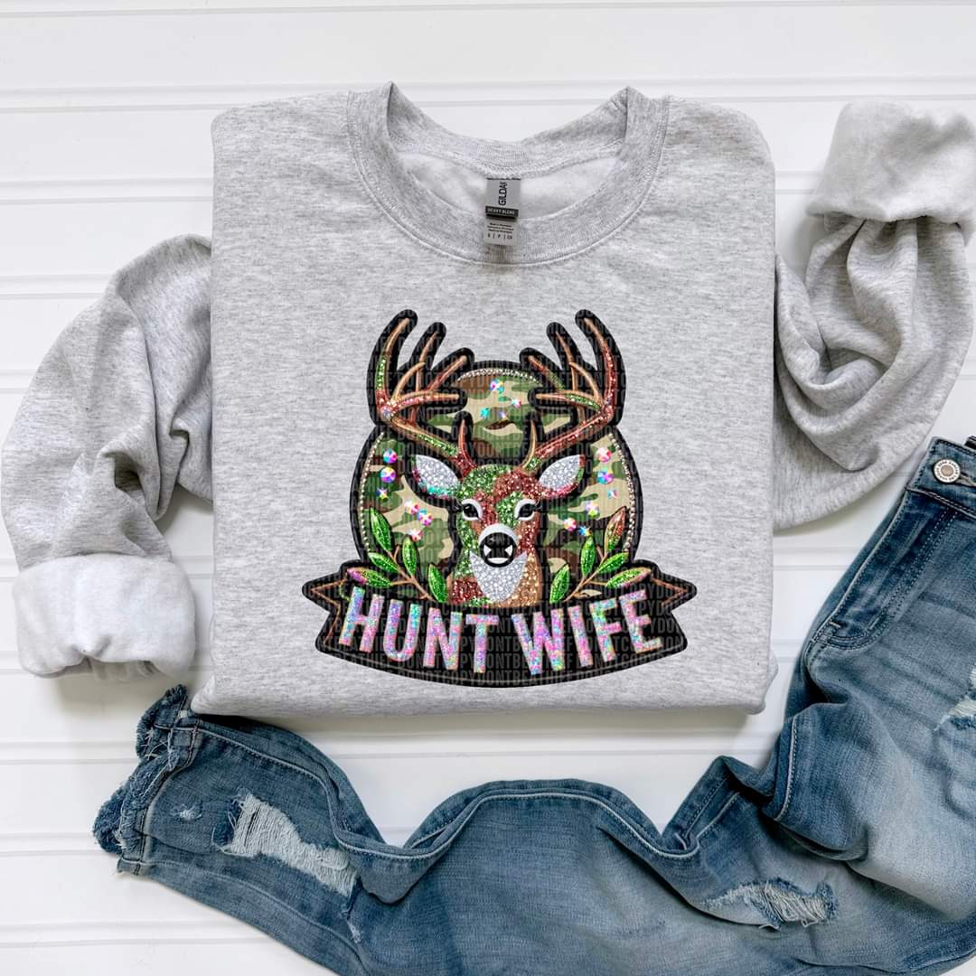 Hunt Wife with Deer - SHIRT SDD