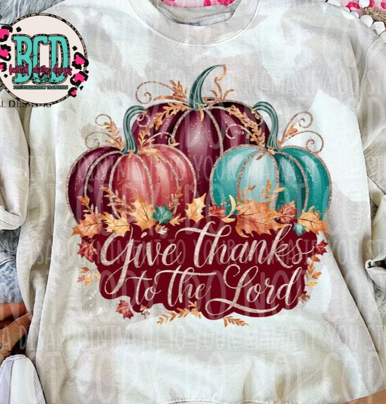 Give Thanks To The Lord 3 Pumpkins - SHIRT VSC