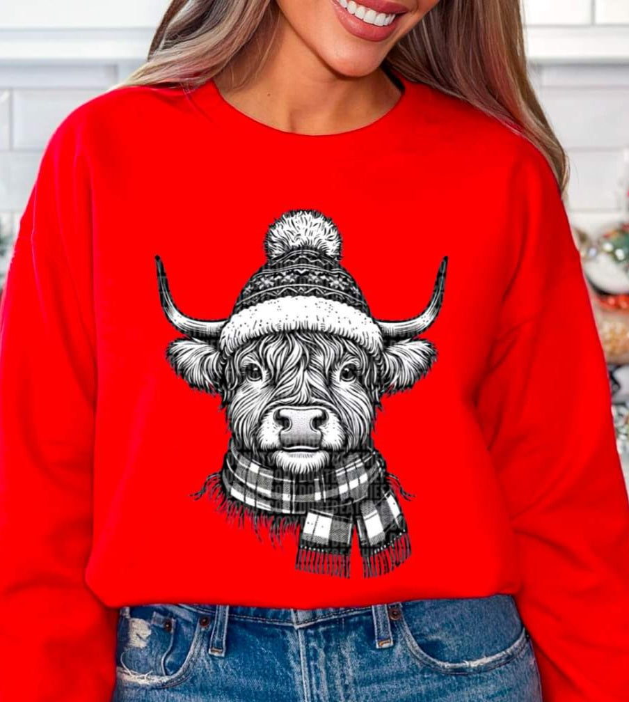 Highland Cow with Hat & Scarf - SHIRT SDD