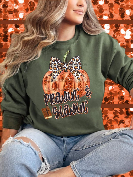 Prayin & Slayin Pumpkin with Leopard Bow - SHIRT SM.T.D24