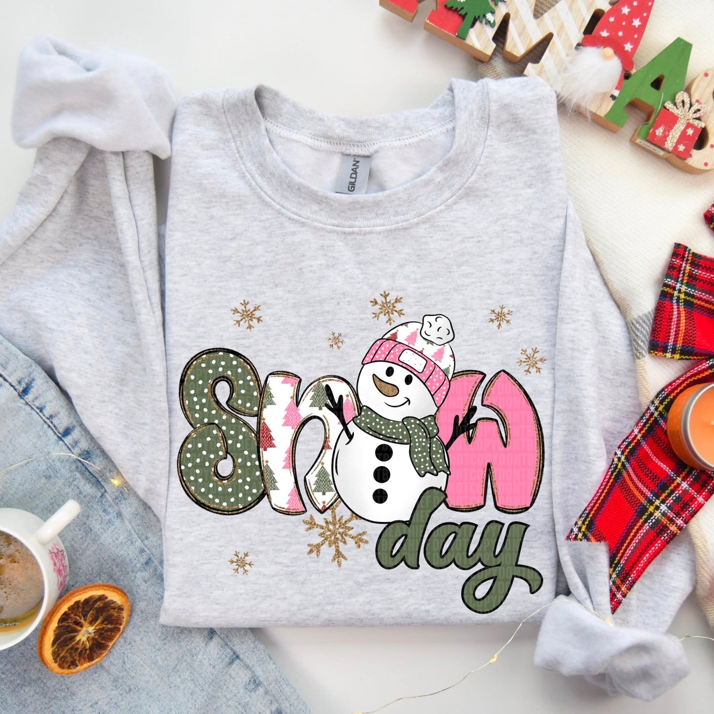 Snow Day Pink and Green - SHIRT SDD25