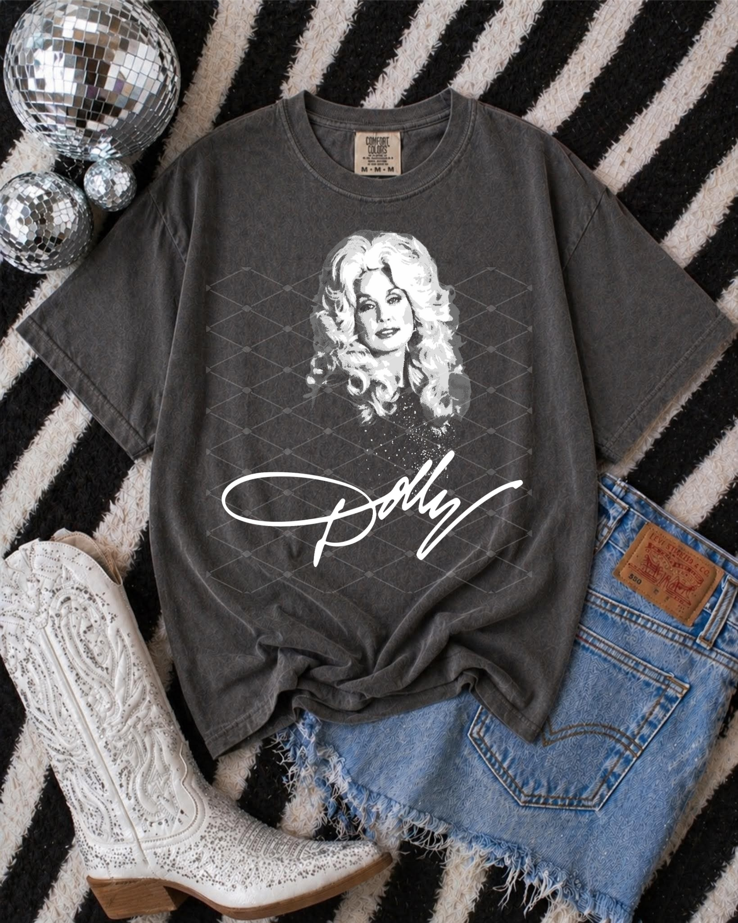 Dolly w Signature - SHIRT   *Add shirt color wanted in note box